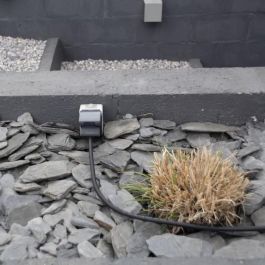 Chacon Set 3 mini enchufes exteriores estancos IP44 On/Off 3000W con Mando a distancia 4 canales 433,92 MHz, alcance 30m, FR