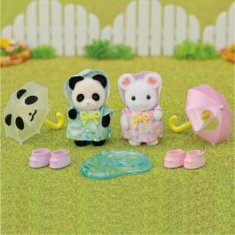 Figuras articuladas - SYLVANIAN FAMILIES - Dúo de bebés con trajes de lluvia - Panda y Marshmallow Mouse