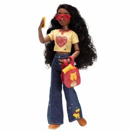 JAKKS PACIFIC Muñeca Fashion Doll Winnie the Pooh Disney ily 4Ever 25cm con 13 puntos de articulación, pelo enraizado, bolso, botella y bolsa