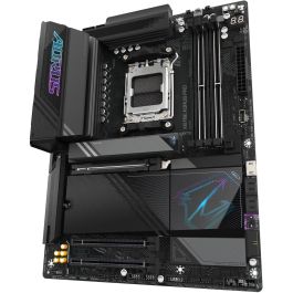 Gigabyte X870E AORUS PRO ATX Placa Base para AMD Ryzen 9000 AM5 DDR5 Wi-Fi 7 2.5GbE