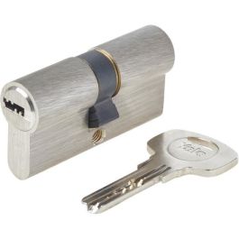 Yale Cilindro de Cierre Liberable para Puerta Exterior - Seguridad Avanzada 6 Pines, Antirrobo, 4 Llaves Reversibles 30x30mm Precio: 35.50000003. SKU: B18DJPH79S