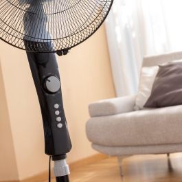 Ventilador de Pie InnovaGoods Breezinn Negro 45 W Ventilador de Pie InnovaGoods Breezinn Negro 45 W