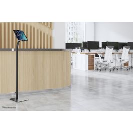 Neomounts FL15-625BL1 Soporte de Suelo Inclinable y Giratorio para Tablet 7.9-11'' - Negro