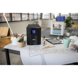 APC SMC1000iC SAI Smart-UPS Torre 600W 1000VA con SmartConnect LCD y Regulador de Voltaje Automático (AVR)