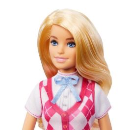 Barbie Hxj38 Muñeca Malibu Jinete de Equitación Articulada Inspirada en Netflix con Chaleco Rosa y Casco