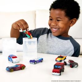Hot Wheels Vehiculo Color Shifters BHR15, Coche a Escala 1:64 que Cambia de Color con Agua, Juguete para Niños +3 Años