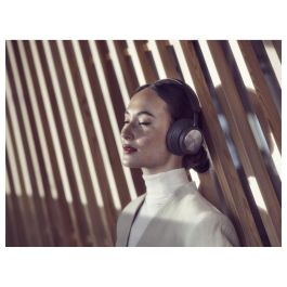 Bang & Olufsen Beoplay Portal Auriculares Gaming Inalámbricos y Alámbricos con Dolby Atmos, Bluetooth 5.1, Cancelación de Ruido, para Xbox, Color Negro