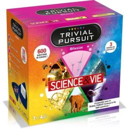 Trivial Pursuit Travel Science & Life - Juego de mesa - MOVIMIENTOS GANADORES - Trivial Pursuit con 600 preguntas sobre ciencia y vida.