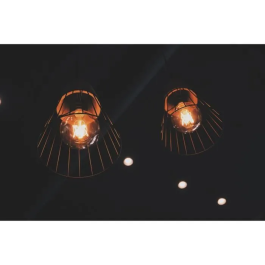 Konyks KON3770024338270 Bombilla conectada G80 estilo Antalya E27 Wifi + Bt 7 W Blanco orientable Compatible con Alexa / Google Home