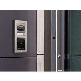 2N IP Verso Lector de Tarjetas RFID y NFC con Teclado Táctil y Bluetooth