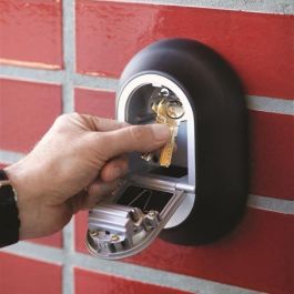 Yale Caja de llaves de pared - Almacenamiento seguro para acceso de llaves - Cuerpo metálico resistente - Tamaño L