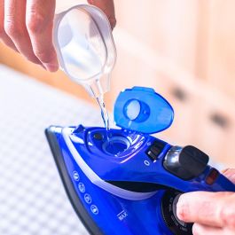 Edm Plancha de Vapor Compacta 2000W Azul, Depósito 300ml, Base Antiadherente, Chorro y Spray, Seco/Vapor, 15/140g/min