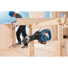 Bosch GSA 18V-32 Sierra Sable a Batería con Maletín