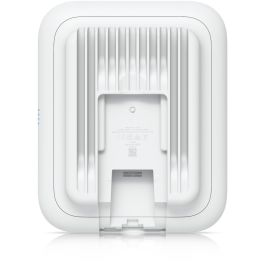 Ubiquiti WiFi 7 Access Point Exterior All-Weather 4 Spatial Streams 2.5 GbE PoE+ IPX6 Antena Direccional Integrada Blanco