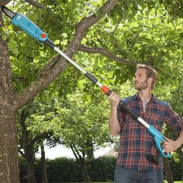 Gardena TCS 720 Podadora de pértiga eléctrica 720W, 20cm guía, telescópica 4,4m para poda segura desde suelo Gardena TCS 720 Podadora de pértiga eléctrica 720W, 20cm guía, telescópica 4,4m para poda segura desde suelo