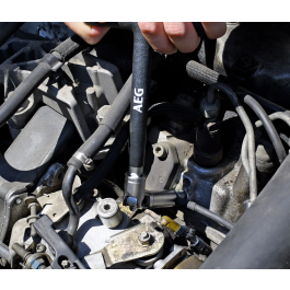 Aeg Llave de Bujía Diésel con 3 Enchufes Cardán 8mm 10mm 12mm Acero Inoxidable Mango T Espuma Antideslizante