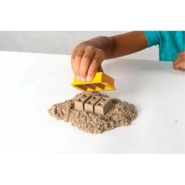 Kinetic Sand KIN0778988543641 Set de Construcción de Arena Cinética – Excava y Demuele con 454g de Arena Natural