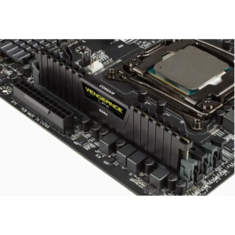 Corsair Vengeance 8 GB (1x8 GB) DDR4 3000MHz CL16 CMK8GX4M1D3000C16 Memoria RAM para PC