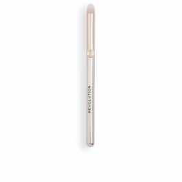Revolution Make Up #R3 Brocha de Maquillaje Ojos Pliegue Difuminado Fibras Sintéticas Antibacterianas Revolution Create 1 unidad Precio: 4.58999948. SKU: B1HFW5LPNJ