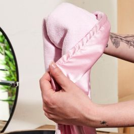 Cosmetic Club Toalla de Microfibra y Satén para Cabello, Ultraabsorbente y Antiestático, Protege y Seca Rápido, Colores Surtidos