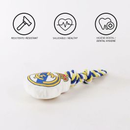 Cerdá Juguete de Cuerda para Perro | Licencia Oficial Real Madrid | Accesorios para Mascotas | Ideal para Masticar y Jugar | Blanco | 15x33x10 cm