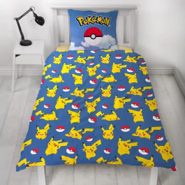 Pokemon AAARQ16155 Juego de Cama Reversible Pikachu y sus Amigos en la Arena Microfibra 140 x 200 cm + 1 Funda de Almohada 63 x 63 cm