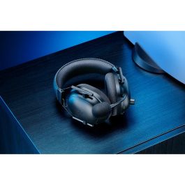 Razer BlackShark V2 Pro Auriculares Gaming Inalámbricos para PlayStation, 2.4 GHz y Bluetooth, Negros