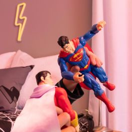 Spin Master 6056778 Figura de Acción Superman DC Comics 30 cm con 11 Puntos de Articulación, Edad +3 años