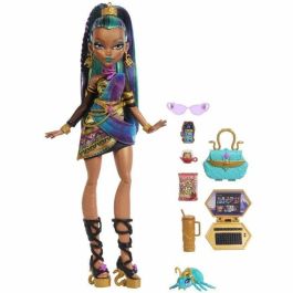 Monster High JDR48 - Muñeca Nefera de Nile - Con Lavish y 7 Accesorios de Moda para coleccionistas