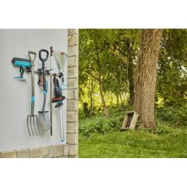 Gardena 3509-20 Soporte de Pared Plus para Herramientas de Jardín, 4 Colgadores, Negro/Plata, Plástico/Caucho/Acero