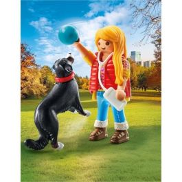 Figura mujer con perro de montaña playmobil my life. Figura mujer con perro de montaña playmobil my life.