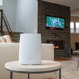NETGEAR LBR20-100EUS Router Orbi Tri-Band AC2200 WiFi (Satelital/Mesh) para Hogar y Oficina