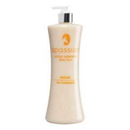Walkiria Loción Corporal Hidratante con Aceite de Argán, que nutre profundamente la piel, dejándola suave y radiante para una experiencia spa en casa. Precio: 6.50000021. SKU: S4508524