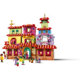Lego 43245 Disney Encanto La Casa Mágica de Madrigal, Juguete con Muñeca Mirabel