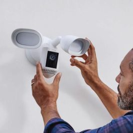 Ring RIN0840268964993 Cámara de vigilancia Spotlight Pro Plug-in Blanca UE