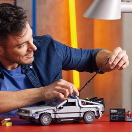 LEGO 10300 Regreso al Futuro Máquina del Tiempo LEGO 10300 Regreso al Futuro Máquina del Tiempo