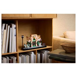 LEGO 10362 Cafetería Francesa: Decoración de Estantería Parisina Set para Adultos