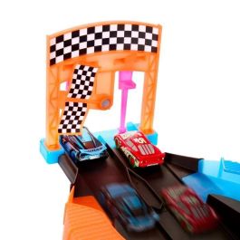 Mattel HPD80 MATHKX48 Circuit Glow Racers, Juguete de Carreras que Brilla en la Oscuridad para Niños +4 Años