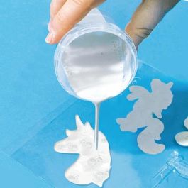SES CREATIVE Moldura y pintura Unicornios. Completo kit de manualidades para niños y niñas de 5+ años. Moldea y pinta tus propias figuras de unicornios.