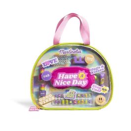 Bolso de belleza martinelia super girl. incluye uñas postizas,esmaltes,pegatinas,separador de dedos y brillo de labios. Bolso de belleza martinelia super girl. incluye uñas postizas,esmaltes,pegatinas,separador de dedos y brillo de labios.
