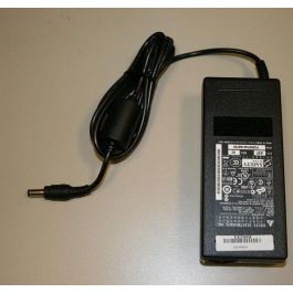 Asus Adaptador de Corriente 90W, 3-pin Precio: 47.49999958. SKU: B1GWSMAA4V