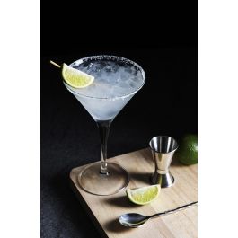 La Mediterranea Copa Cocktail 280 ml. Medidas: 16,8 cm Alto, 11,8 cm Ancho y 11,8 cm Largo. (24 Unidades)