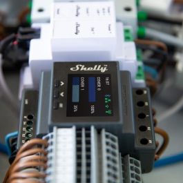 Shelly Pro Dual Cover PM Relé Inteligente 2x Control de Persianas Toldos WLAN LAN BT DIN-Rail Negro