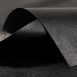 Native Union (Re)Classic Case para iPhone 15 - Funda protectora MagSafe duradera, fabricada con materiales vegetales y reciclados, diseño elegante.