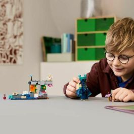 Lego Minecraft 21274 Encuentro con el Guardián - Juguete Coleccionable para Niños de 7 Años en Adelante