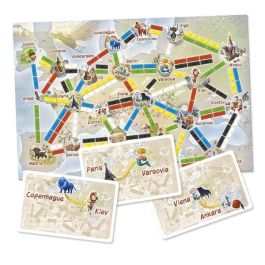 Days of Wonder ¡Aventureros al Tren! El Primer Viaje - Juego de Mesa para 2-4 Jugadores, Edad 6+, Viajes por Europa, Español