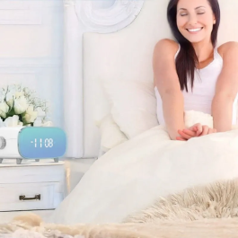 CGV Despertador CGV3322101306704 con Simulador de Amanecer y Atardecer Programable, Radio Despertador ALBA, 60 Emisoras