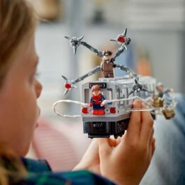 LEGO 76321 Marvel Escena de tren de Spider-Man y Doctor Octopus - Juguete de construcción para niños de 9 años