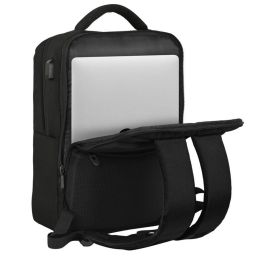 Safta Mochila Premium Real Madrid con 2 Bolsillos, Puerto USB y Compartimento para Portátil 15,6 pulgadas (440x310x130 mm) Safta Mochila Premium Real Madrid con 2 Bolsillos, Puerto USB y Compartimento para Portátil 15,6 pulgadas (440x310x130 mm)