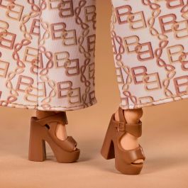 Barbie JJX26 Muñeca Signature Basics 07 - Muñeca coleccionable Mattel para mayores de 6 años